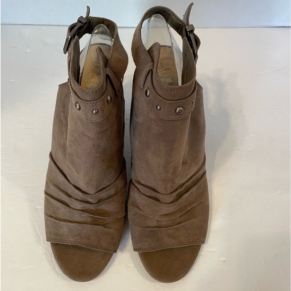 Circus By Sam Edelman Crunched Faux Suede Peep Toe Block Heel Booties Size 9 1/2 - Picture 1 of 10